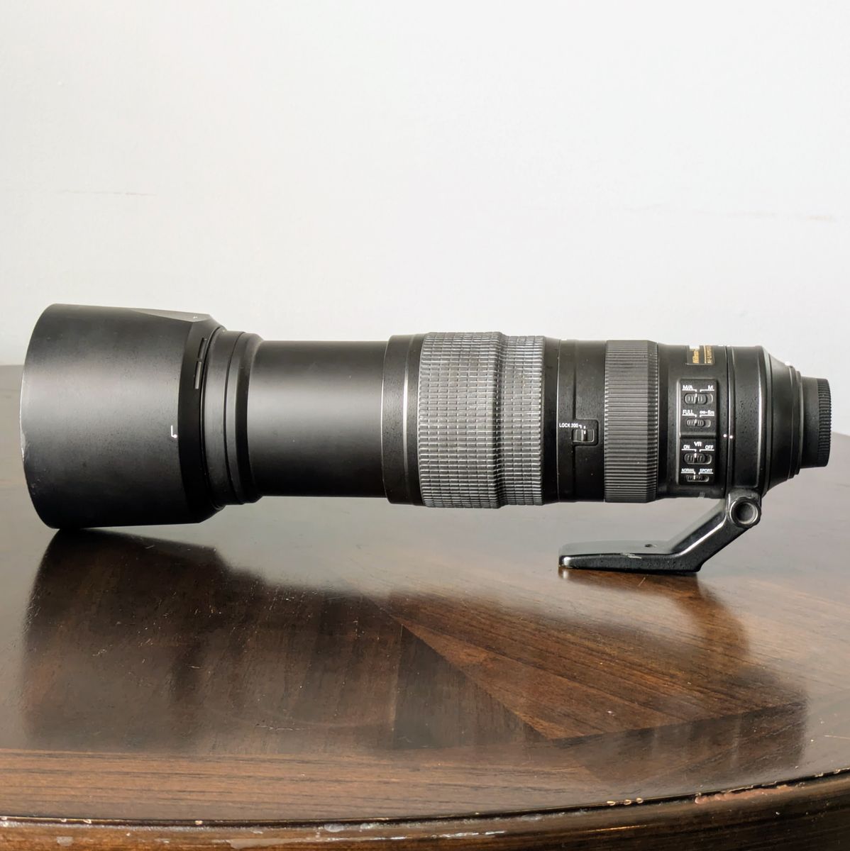 Nikon AF-S 200-500mm f/5.6E ED VR Lens with Collar & Hood – Very Good Condition