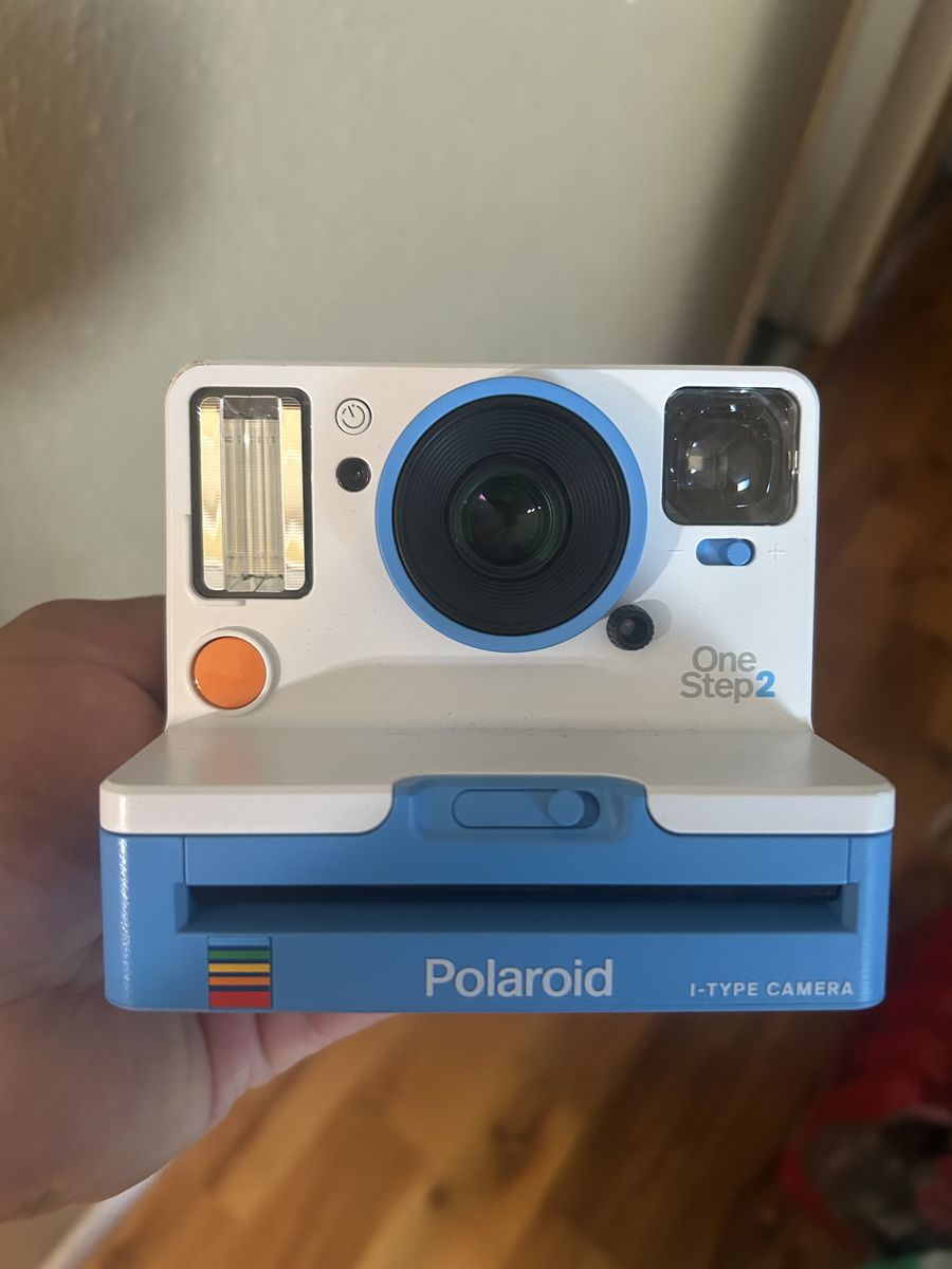 Polaroid one step 2 camera