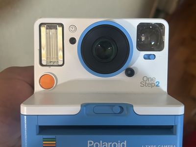 Polaroid one step 2 camera