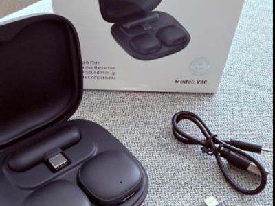 New in box Wireless Lavalier Microphone