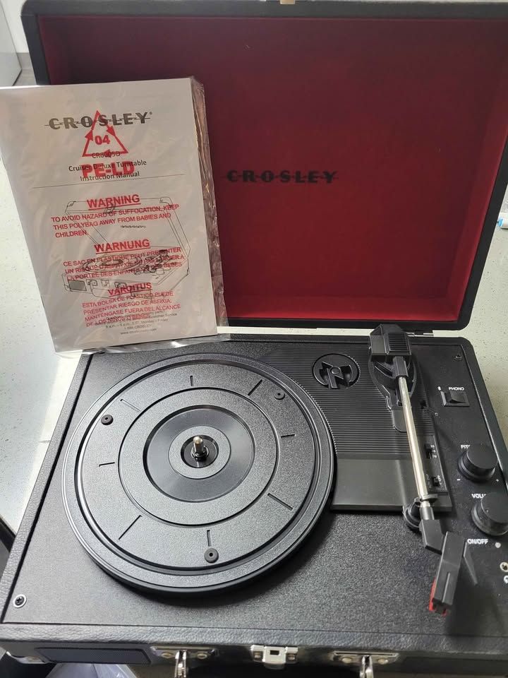 Crosley Deluxe Turntable