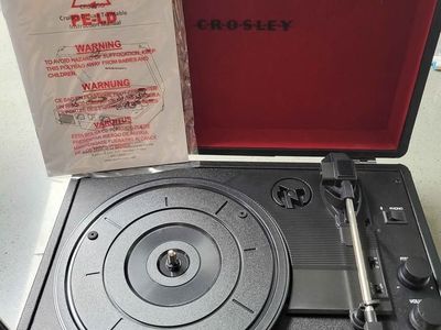 Crosley Deluxe Turntable
