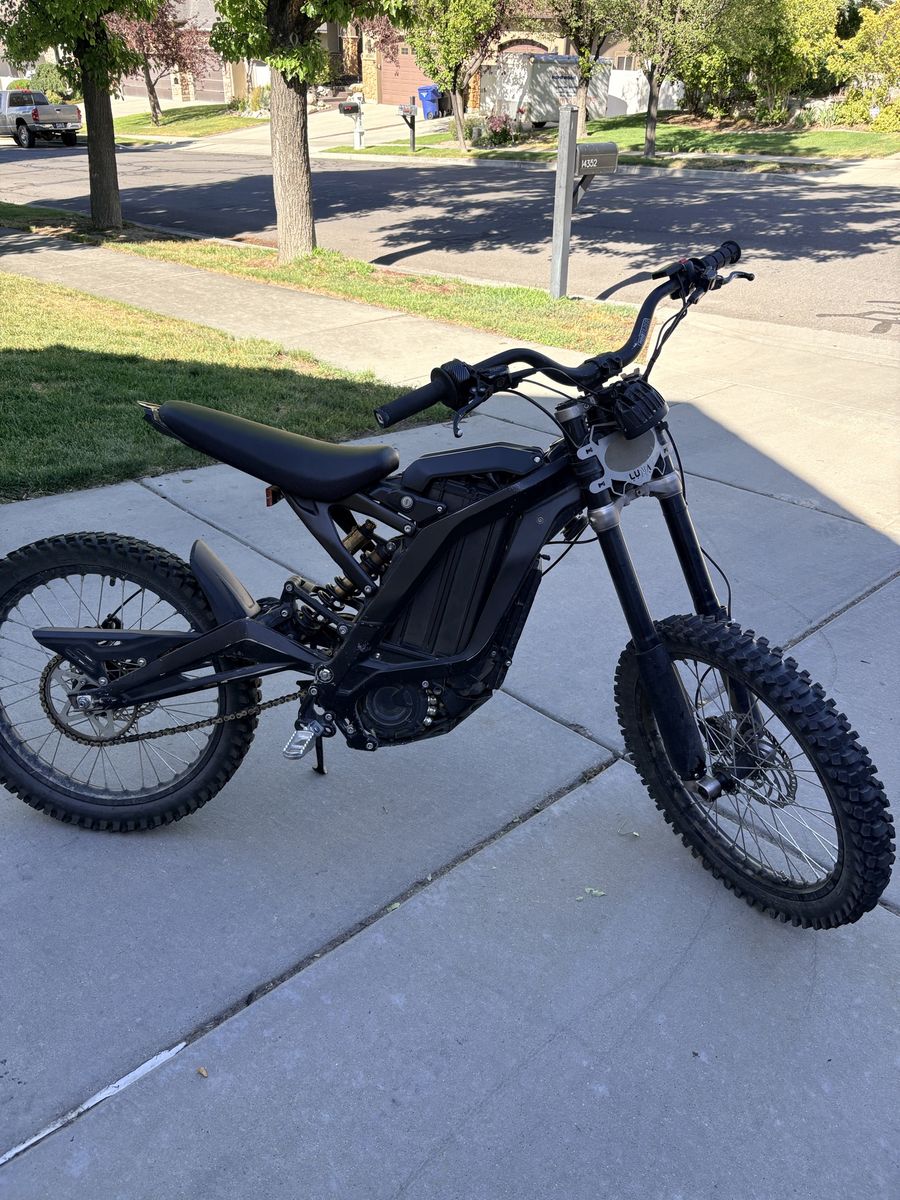 Surron light bee x 2023