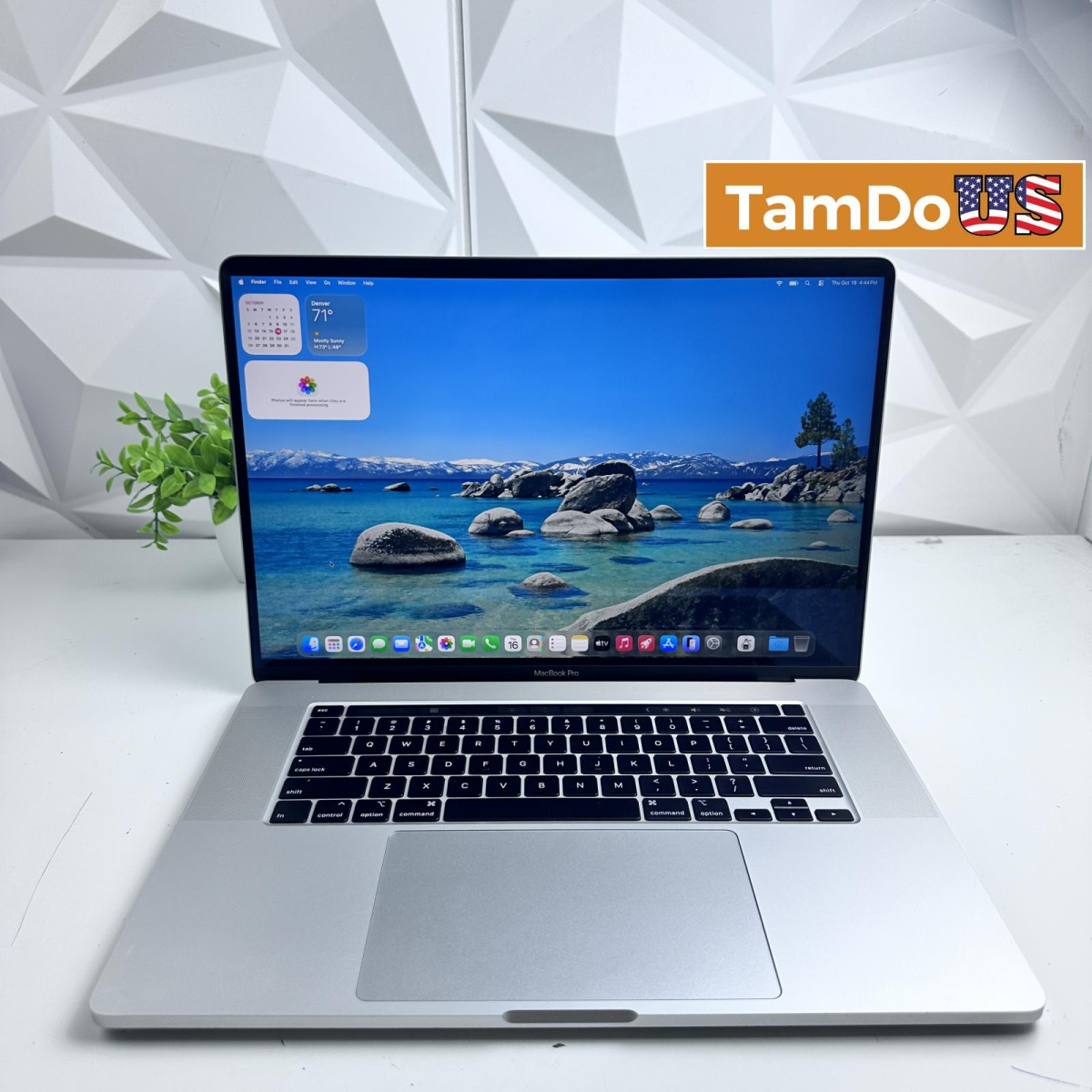 MacBook Pro (16-inch, 2019) Intel 8-Core i9 2.4Ghz, 64GB, 1TB SSD