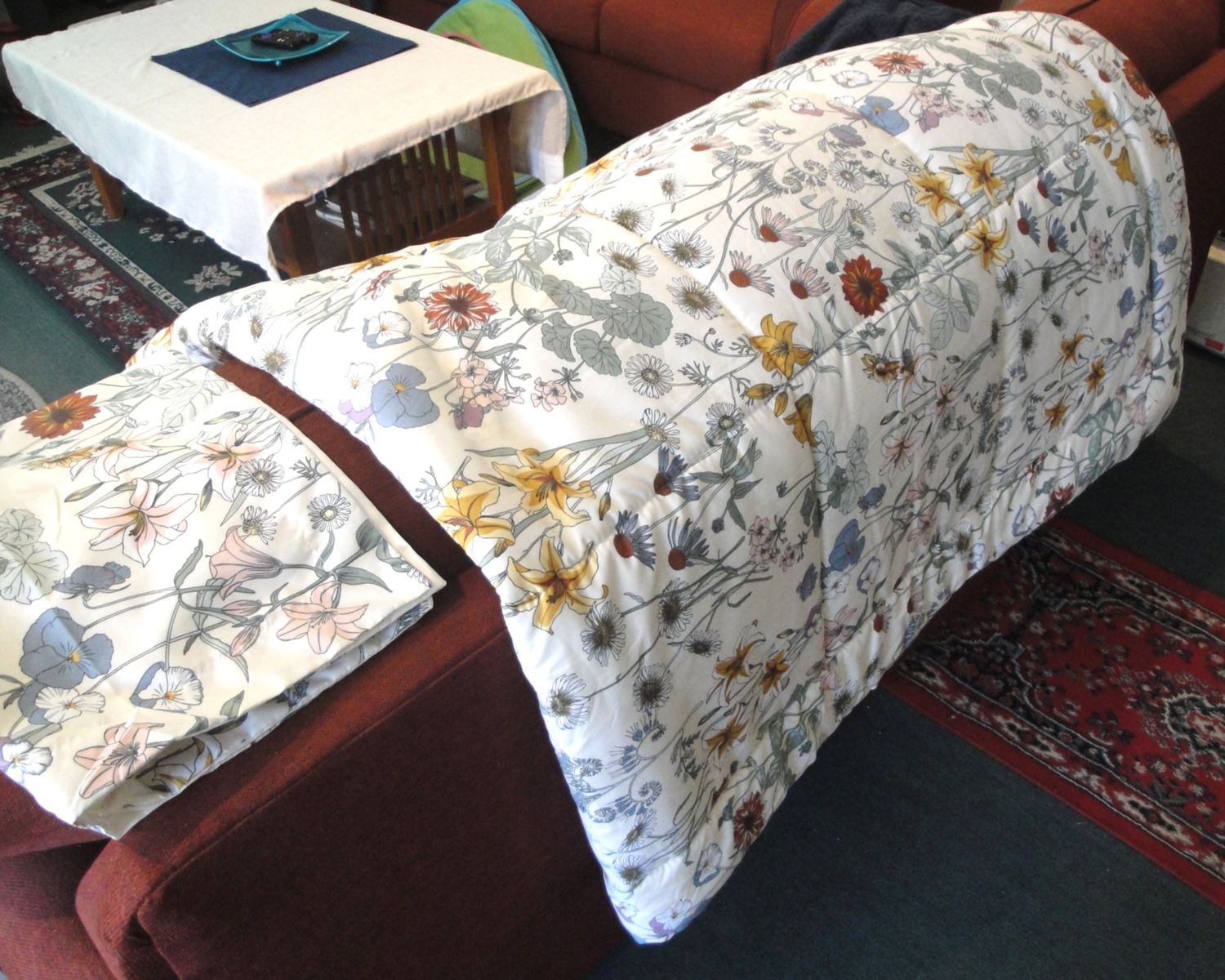 Colorful Flower Twin XL Comforter Set- 1 Comforter and 1 Pillowcase