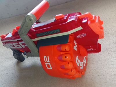 NERF GUN MEGA MEGALODON WITH 60 DARTS LIKE NEW