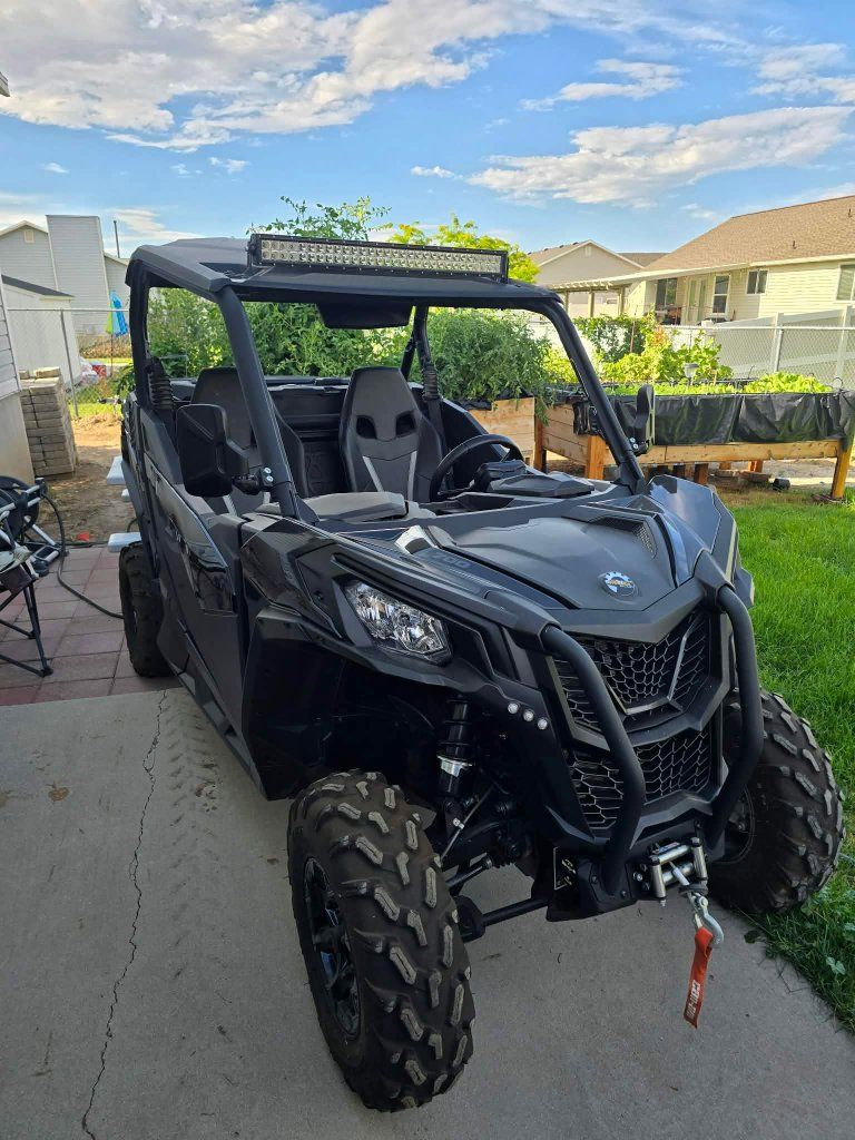 Can-Am Maverick Trail 700 DPS UTV - Black 2023 Model with Light Bar