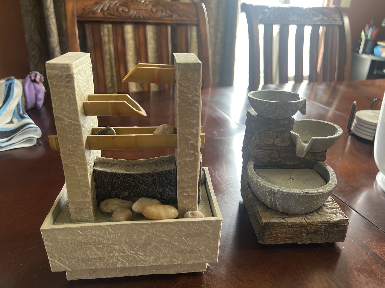 Decorative battery water fountains