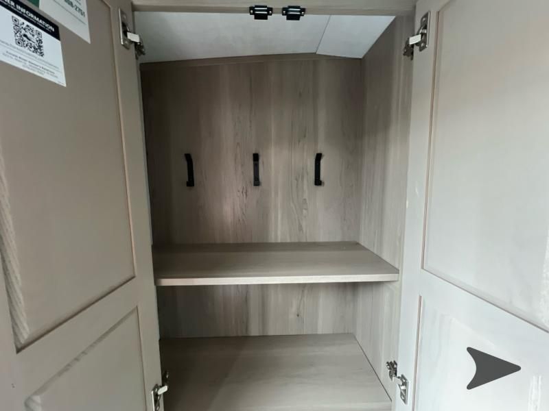 Main image 12