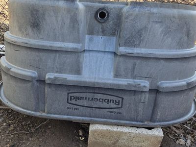 150 Gallon Rubbermaid Stock Tank