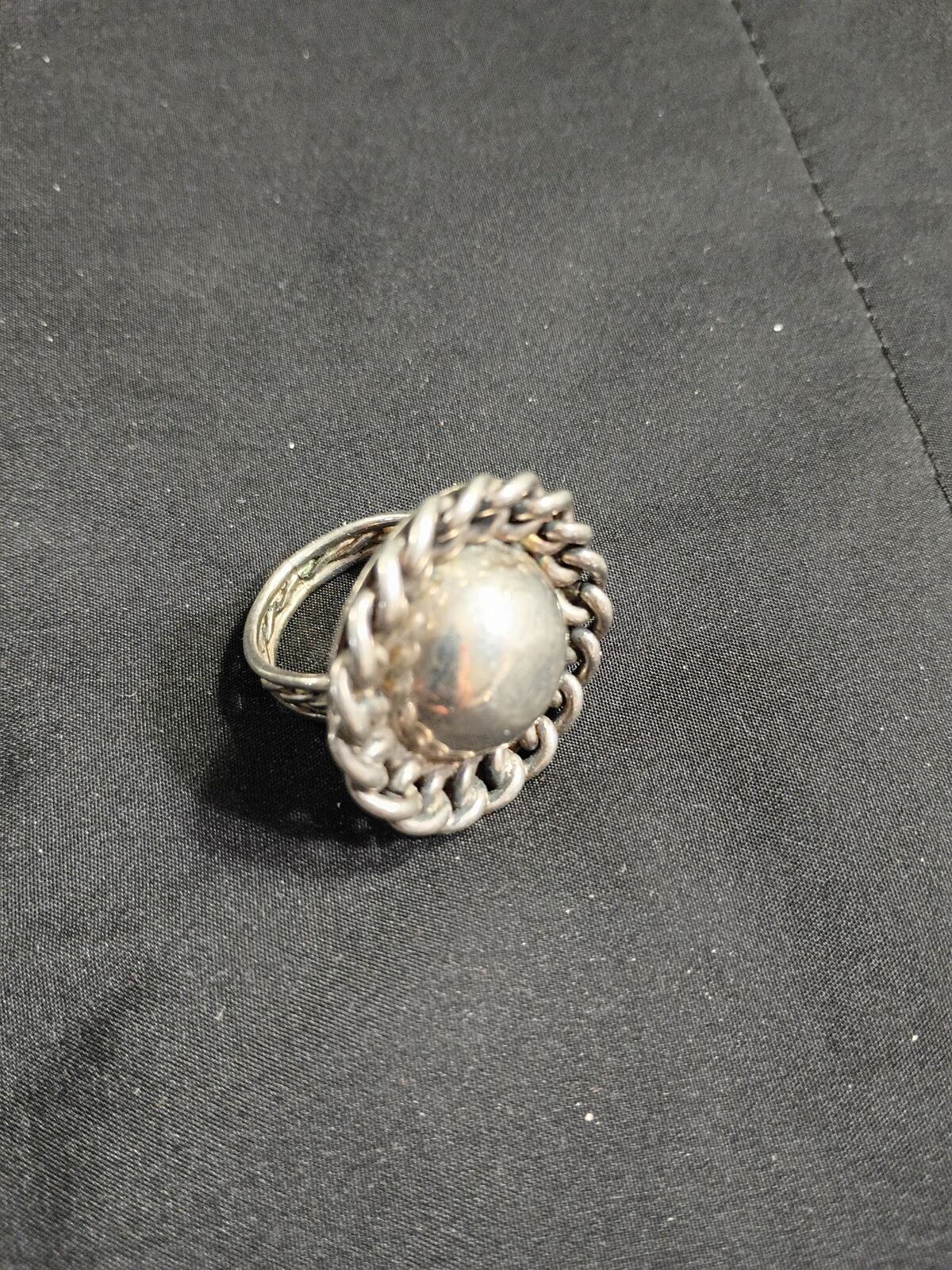 Beautiful sterling silver ring not marked