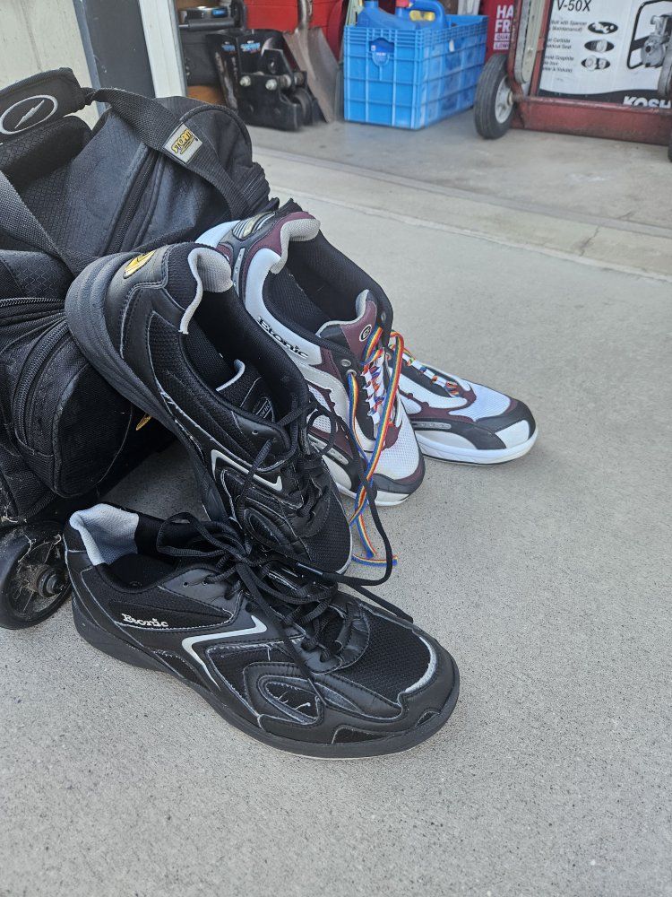 Etonic Bowling Shoes - Men's Size 10.5 (Good Condition) 2 pairs