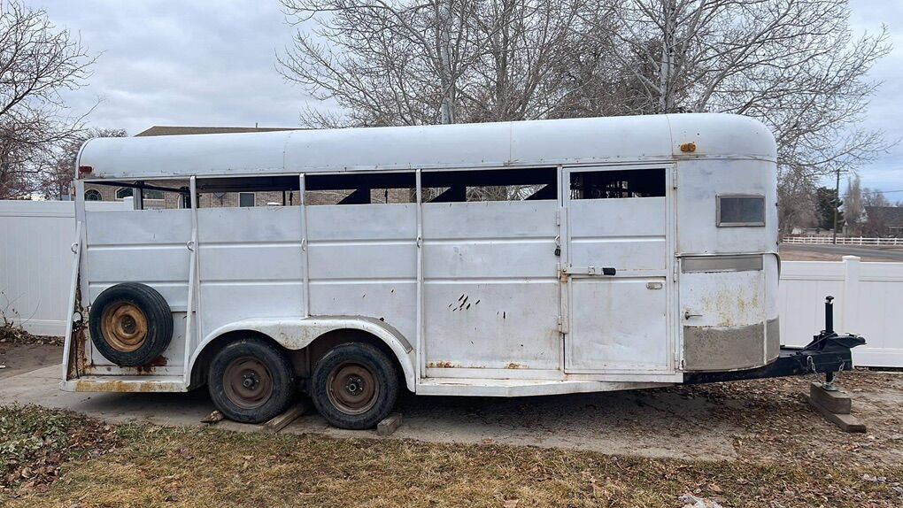 4 Horse Slant Trailer