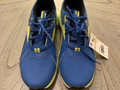 Reebok Kids Shoes Size 3 - New with Tags