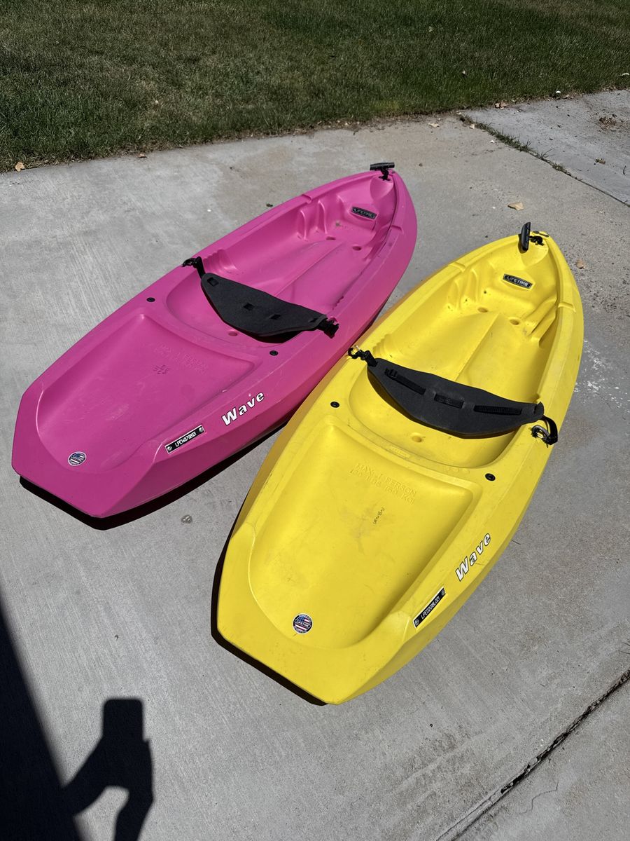Lifetime Wave Youth Kayak w/paddle 6’