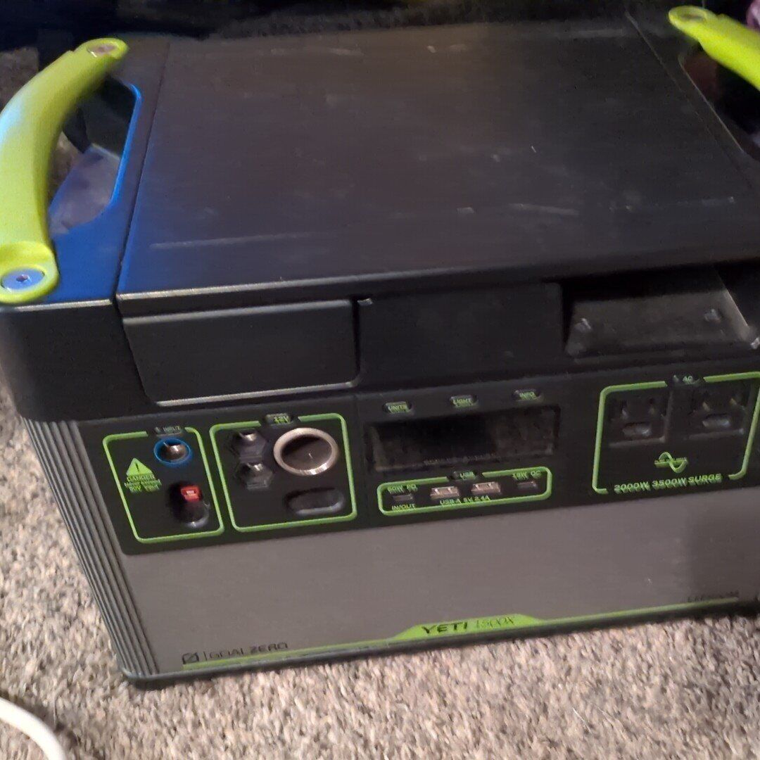 Goal Zero Yeti 1500X with Nomad Solar Panels