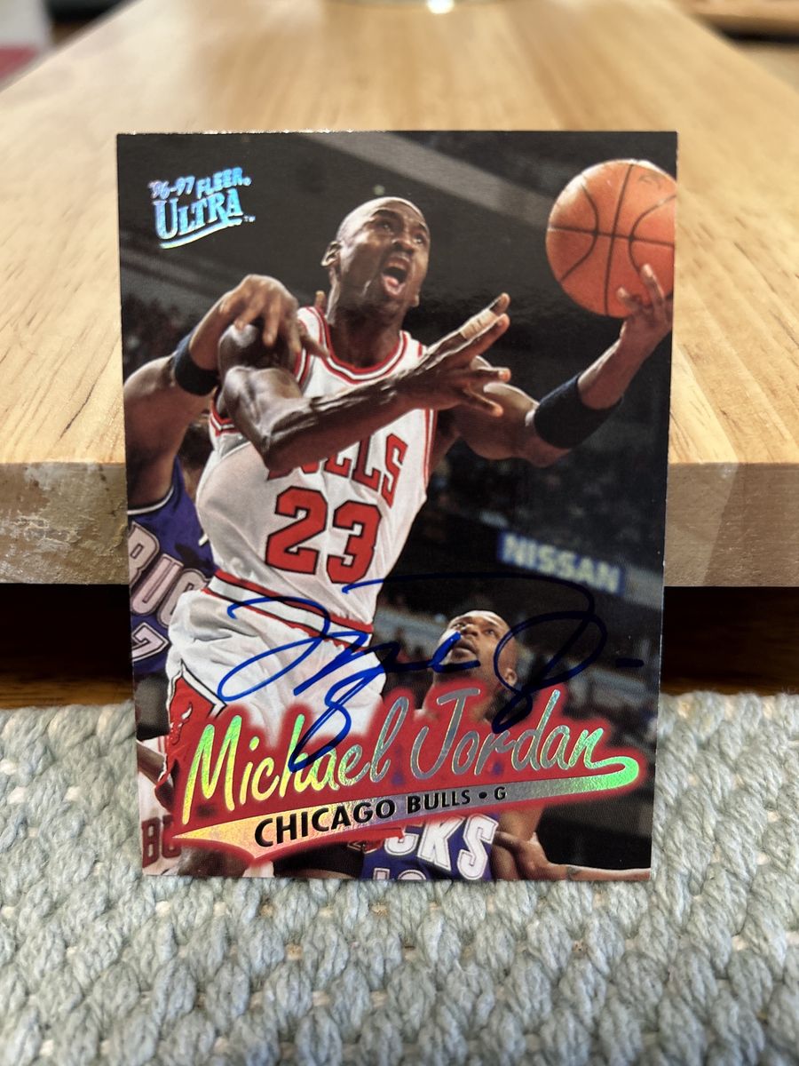 Michael Jordan Autograph 1996-97 Fleer Ultra Chicago Bulls NBA Basketball Hand Signed World Championship