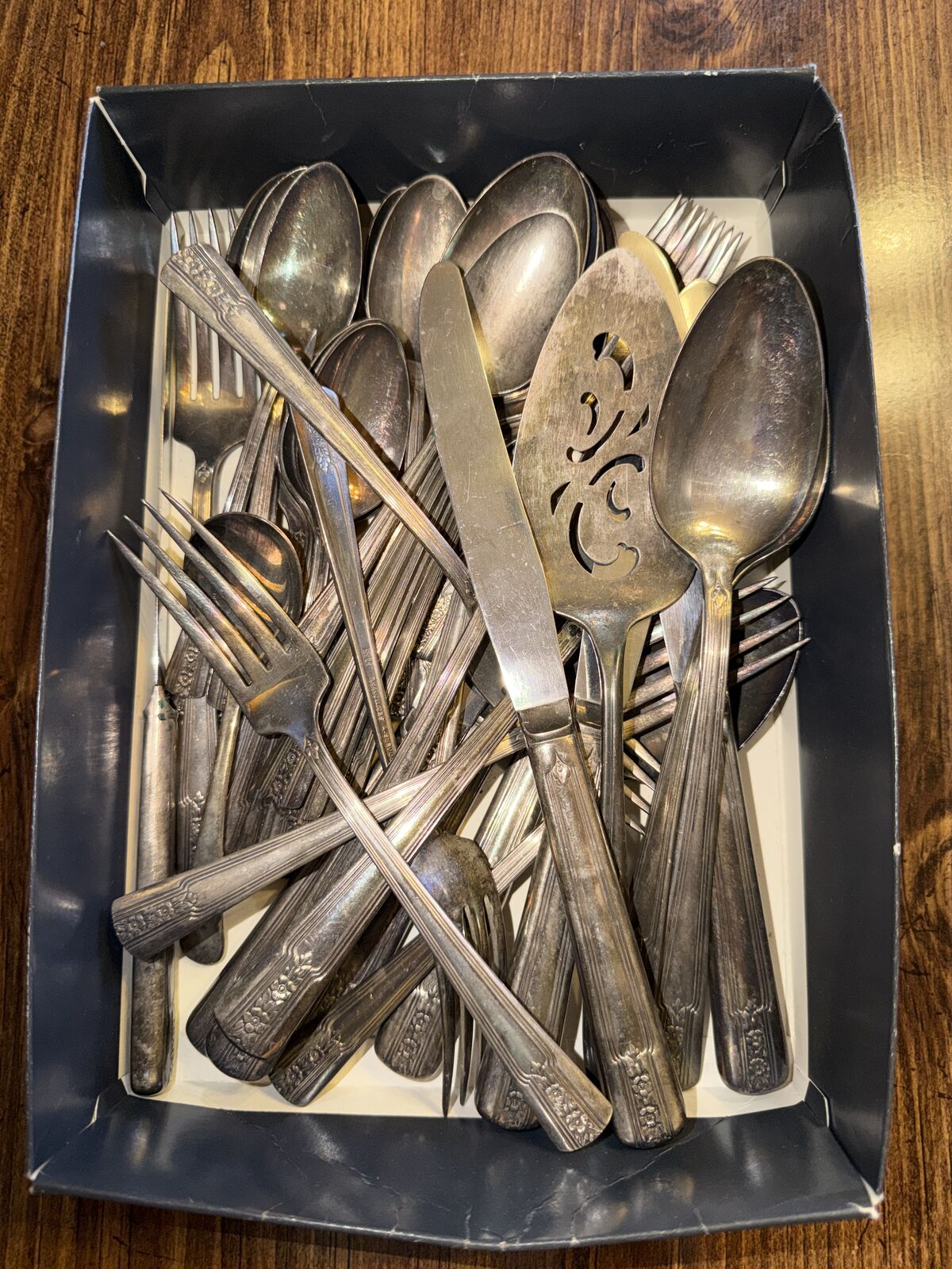 MIXED LOT OF Wm ROGERS Silverplated FLATWARE