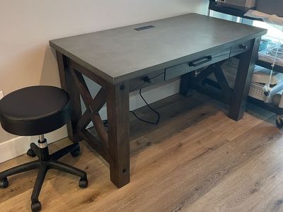 Computer Desk With Top Outlet
