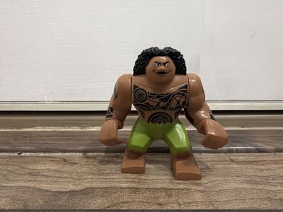 LEGO Disney Moana Maui Big Figure Minifigure with Tattoo Details Green Loincloth