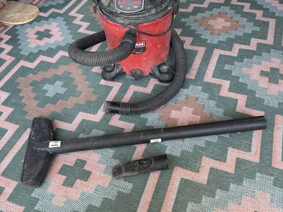 Craftsman 9 G Wet/Dry Vacuum 4.0 Peak HP Motor Black Red