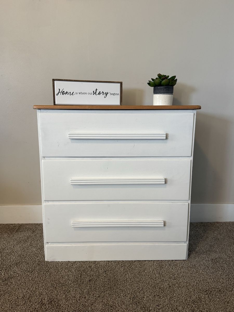 Wood dresser