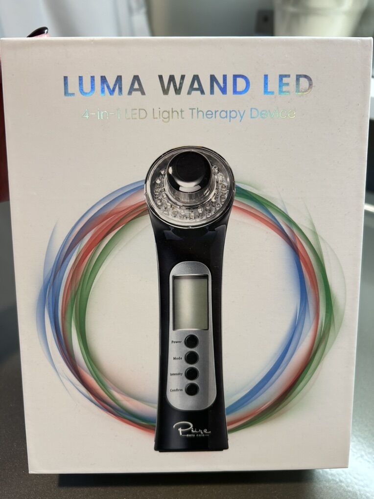 Luma 4 IN 1 LED Light Therapy Wand Red Blue Green