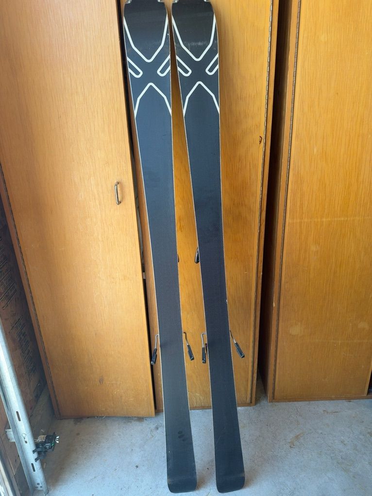 Main image 4