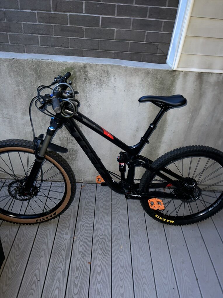 Trek Fuel EX8 Full Suspension Mountain Bike