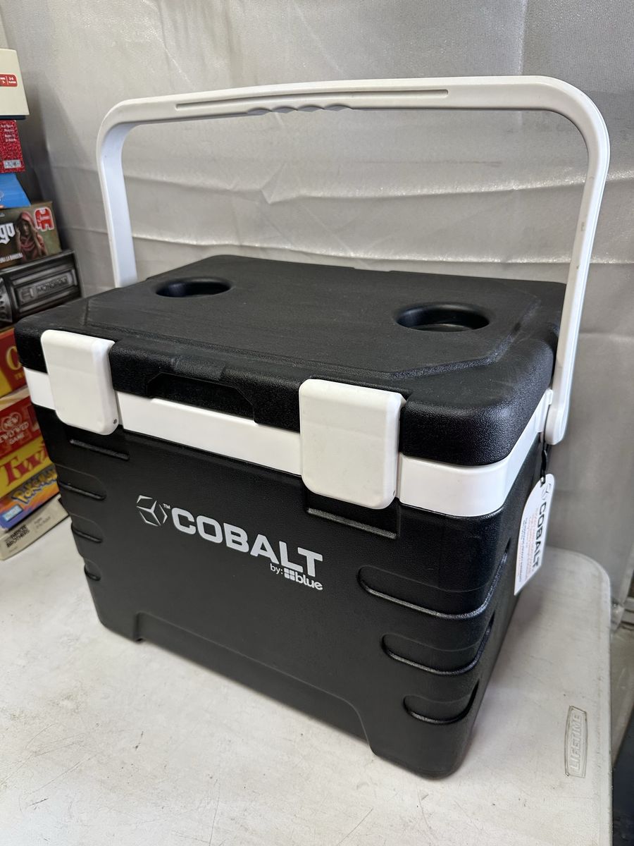 BRAND NEW 37 Quart Cobalt Weekender Cooler - Ice Chest by Blue Coolers