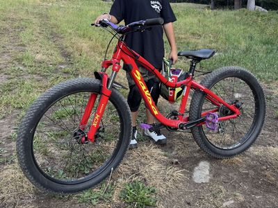 Salsa 24 inch Front Suspension Kids Mountain Bike