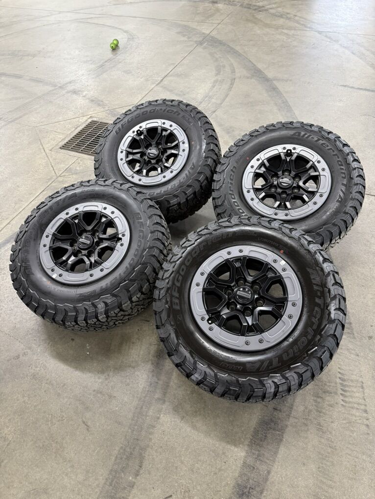 2026 Ford ranger raptor OEM 17in Wheels/ 285/70/17