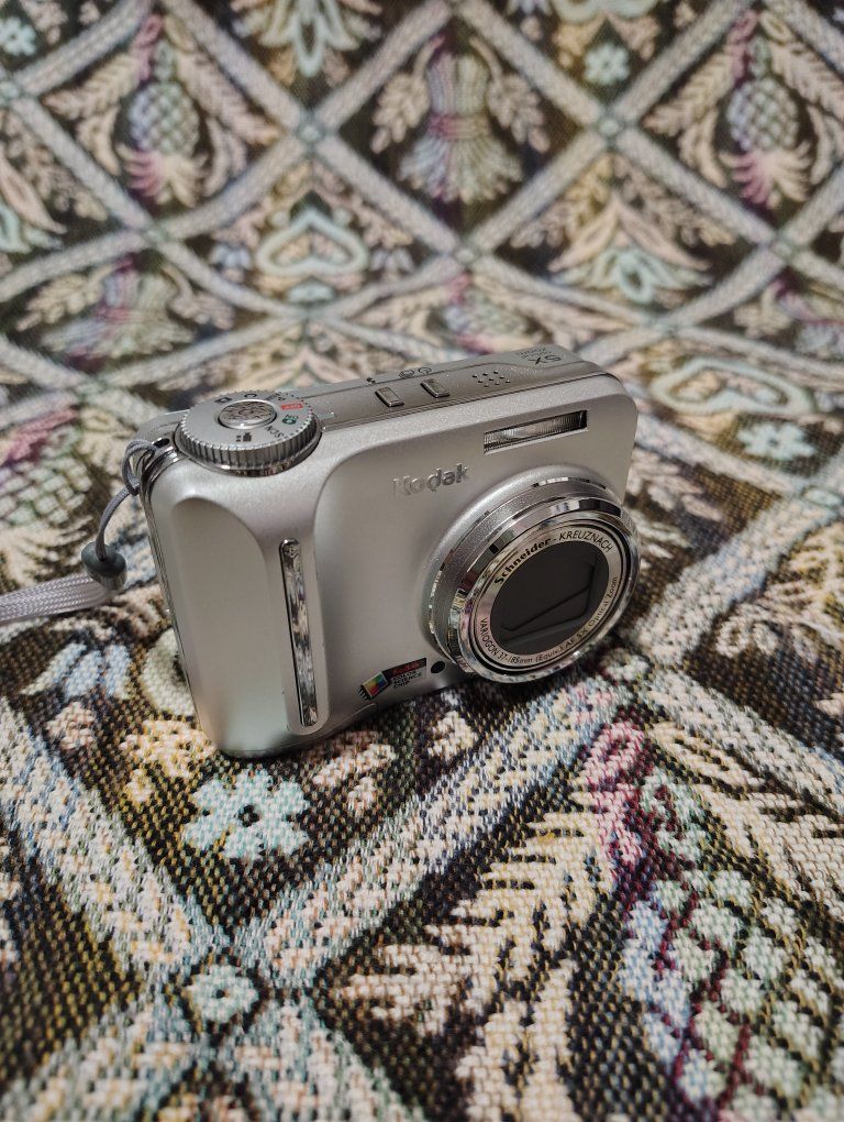 Kodak Easyshare C875 camera