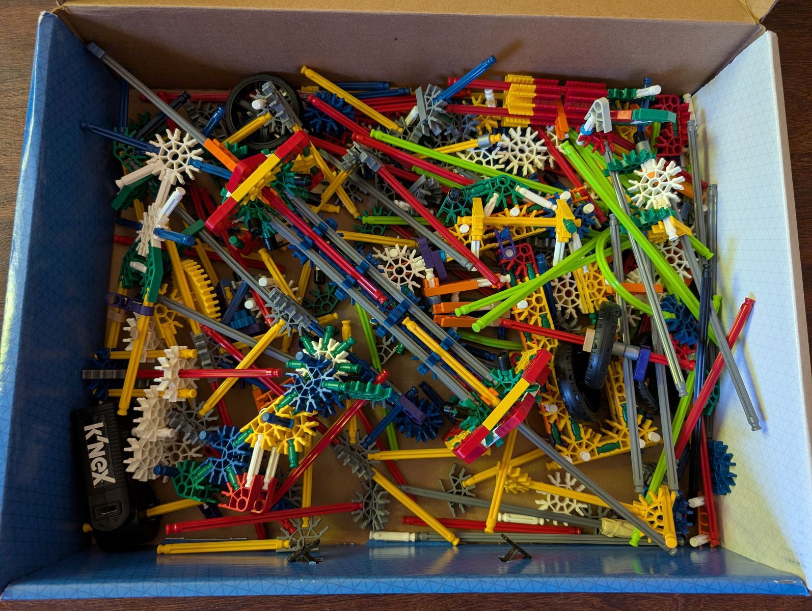 Large K'nex set in good condition