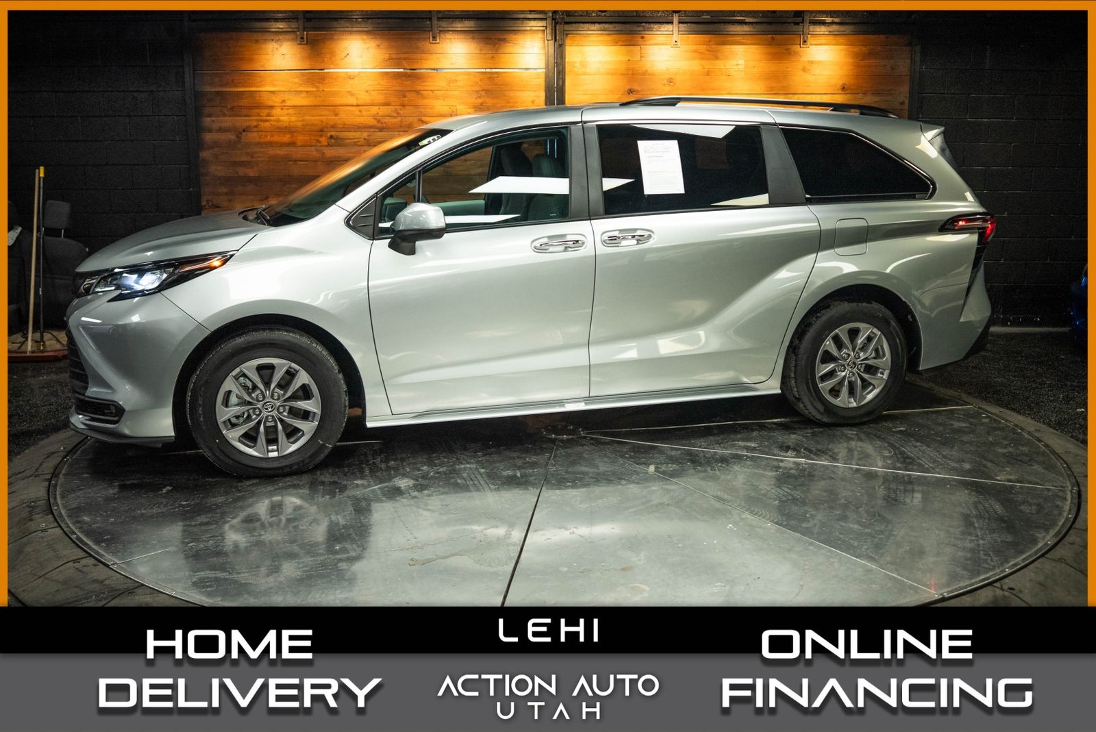 2025 Toyota Sienna XLE 8-Passenger