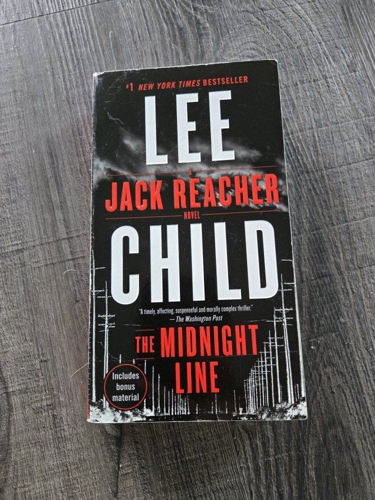 The Midnight Line: A Jack Reacher Novel by Lee Child Paperback