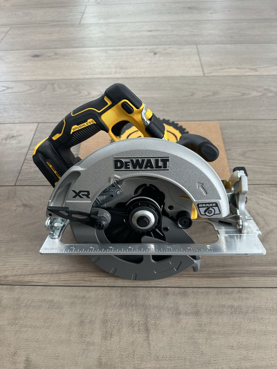 Dewalt 7-1/4 in. Cordless Circular Saw
