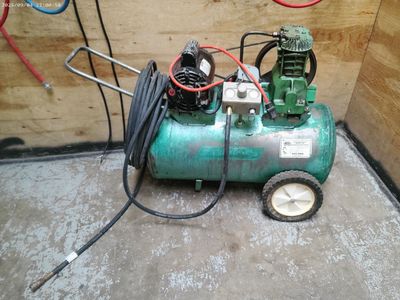 Working Air Compressor with Hose