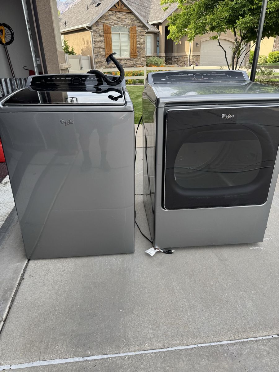 Set of washer dryer