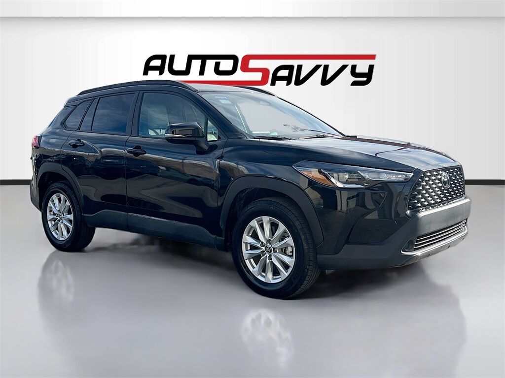 2024 TOYOTA COROLLA CROSS LE