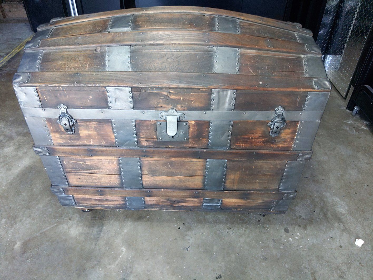Wood Cedar Chest Treasure Chest Ottaman Storage On Wheels 36 x21 x29 Heavy Duty
