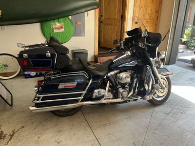 Harley Davidson 2002 Electra Glide Classic EFI Blue Peace Officer Special Edition