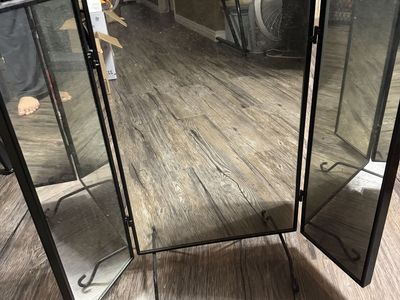 Moving sale - Fold mirror