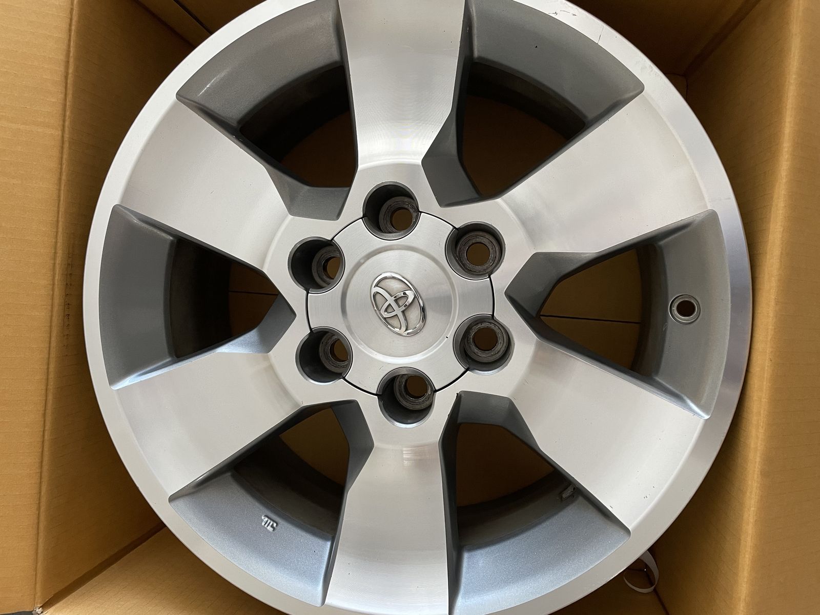 2012 Toyota 4 Runner Silver 17x7 inch Rims