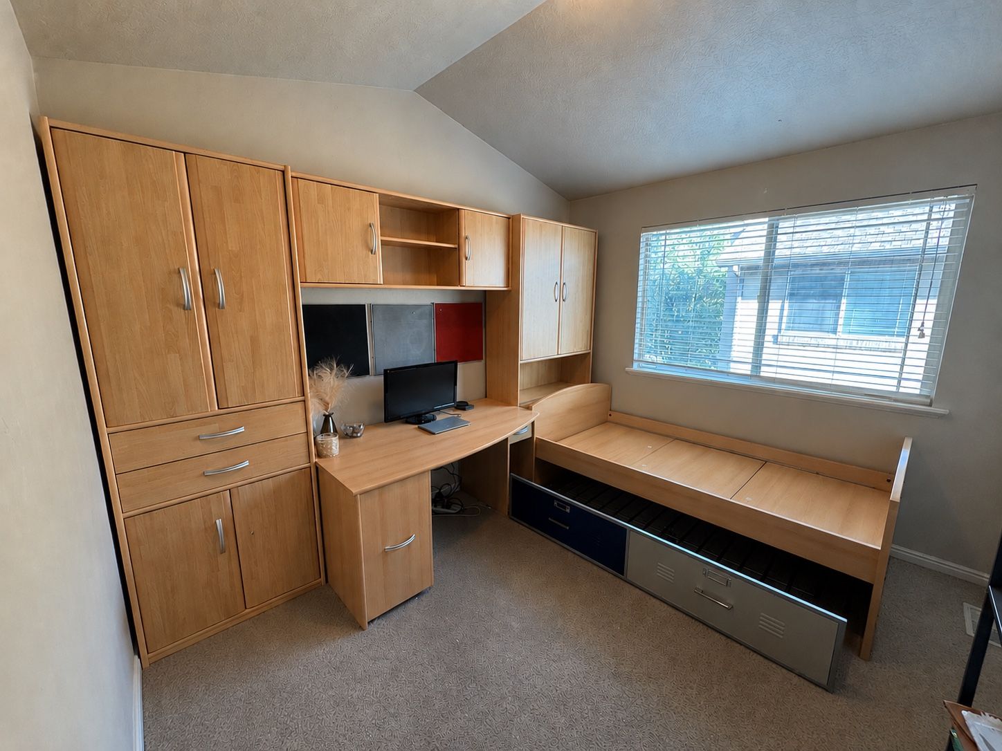 Kid/Teen bedroom set