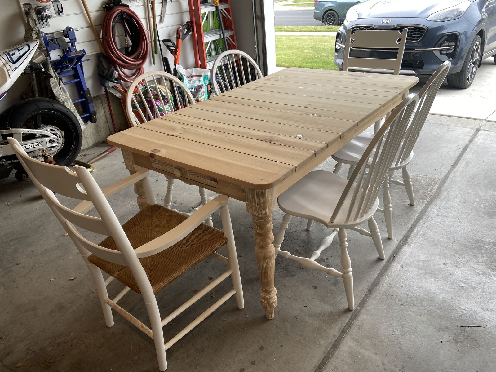 Ethan Allen Table Set (seats 6-10 max) w/ 6 chairs and 2 Leaflets