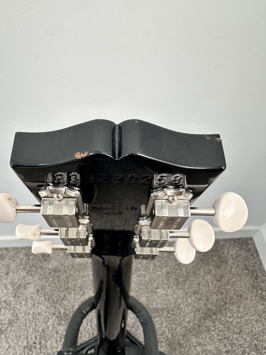 Main image 4