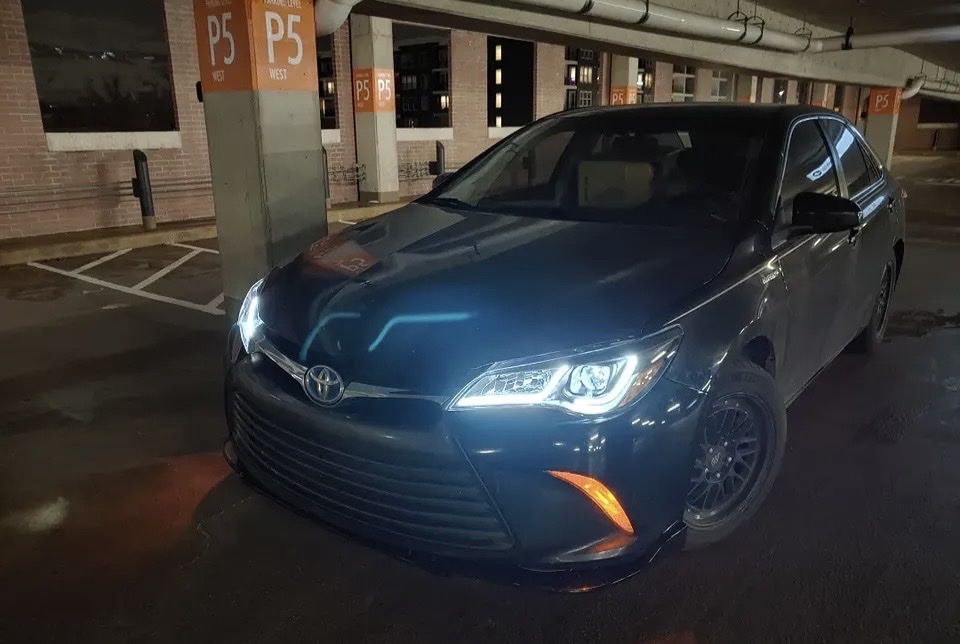 2015 Toyota Camry Hybrid 