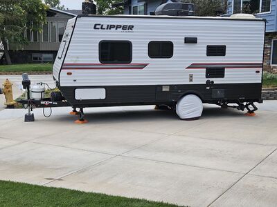 Like new 2018 Coachman Clipper
