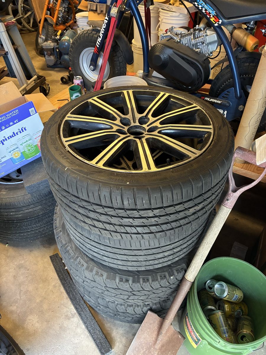 2015 Volvo wheels and tires (2)